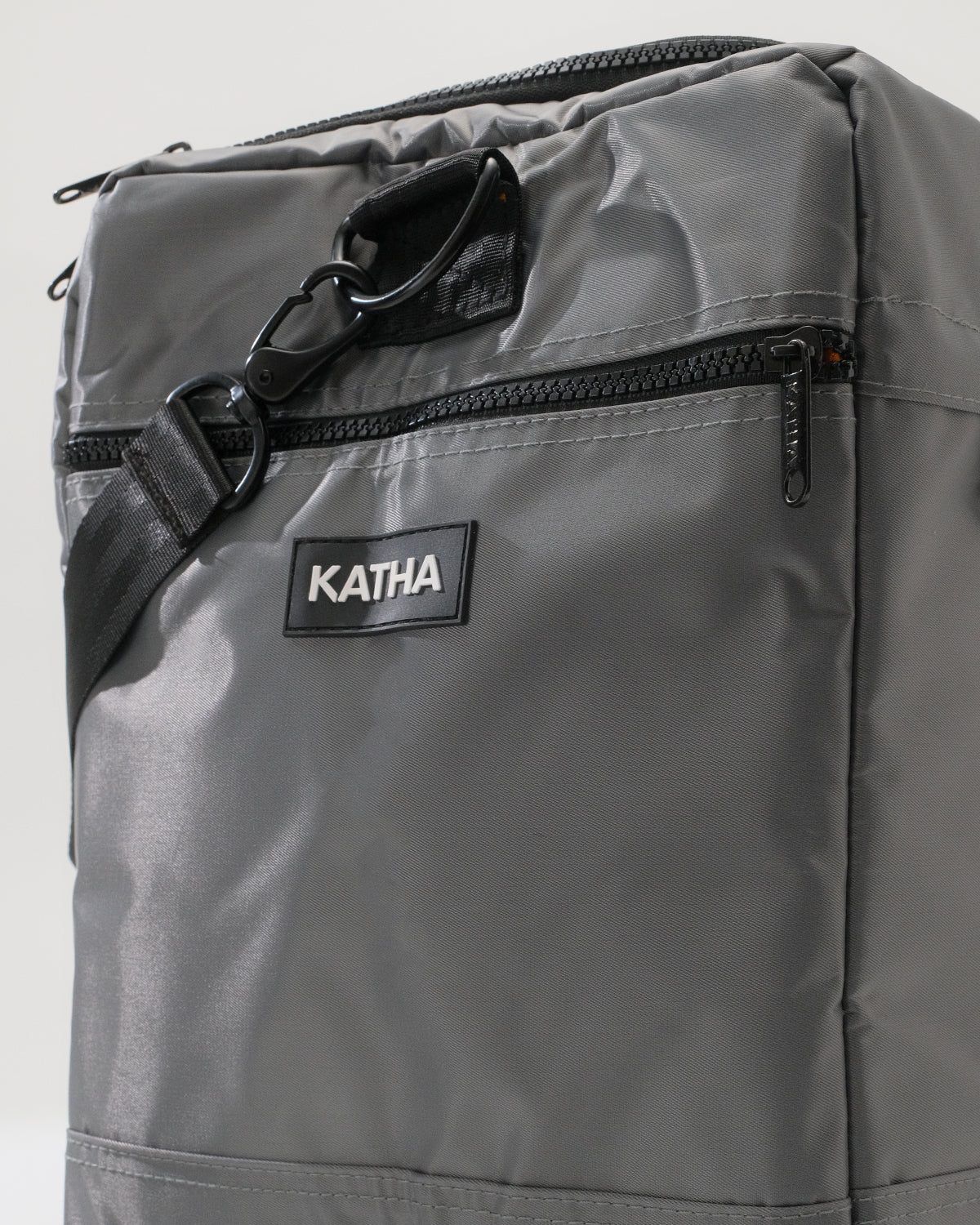 Katha Duffle v4 'Salmon'