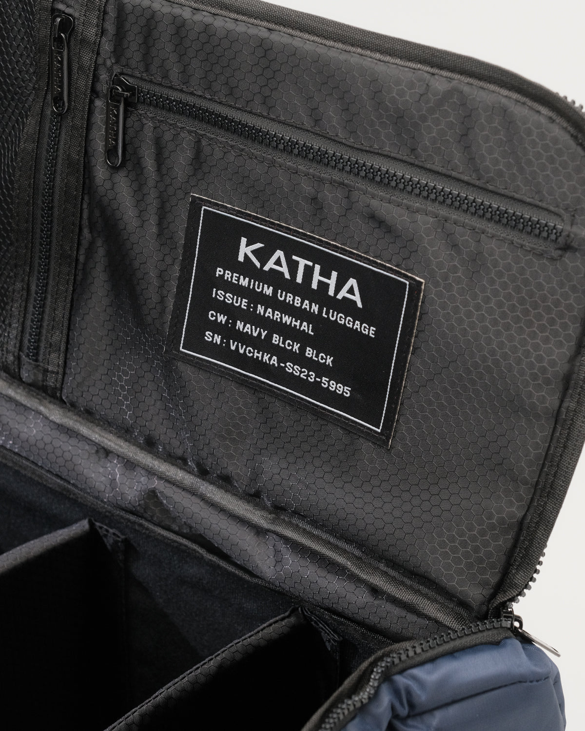 Katha Duffle v4 'Narwhal'